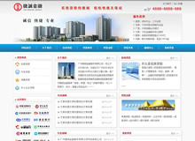 ���\����